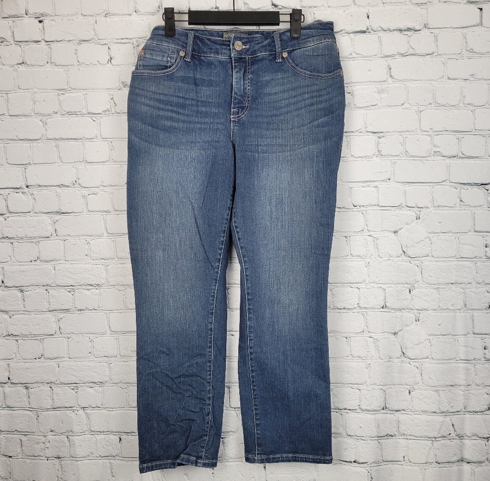 Torrid Size 14R Straight Leg Jeans